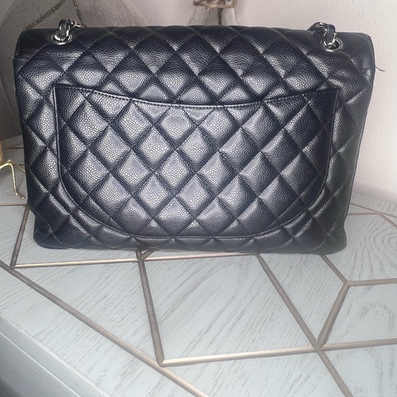 Chanel Maxi Single Flap Caviar Quilted - Picture 4 of 10